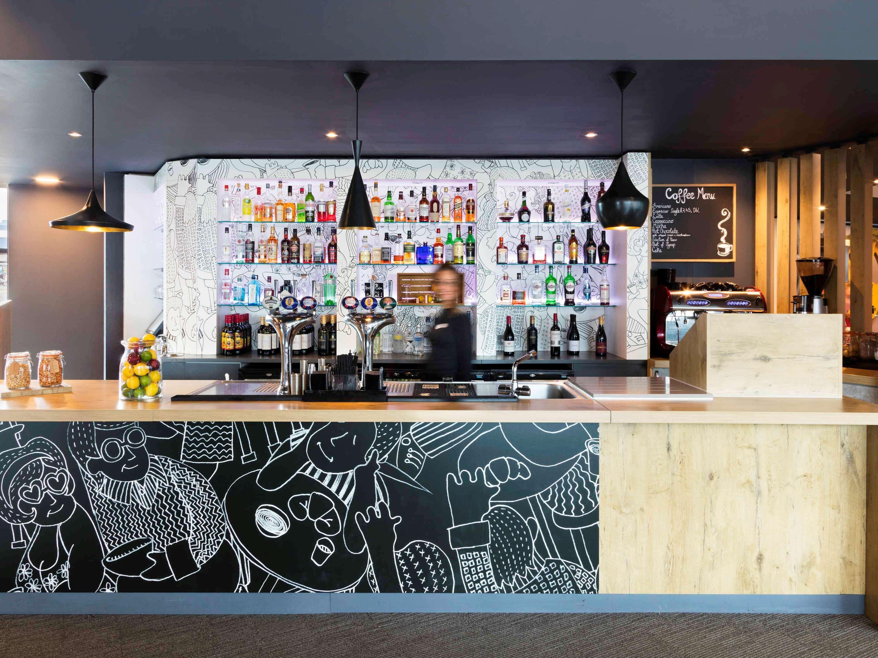 Отель Ibis Birmingham Airport Terminal Building - Nec Бикенхил Экстерьер фото