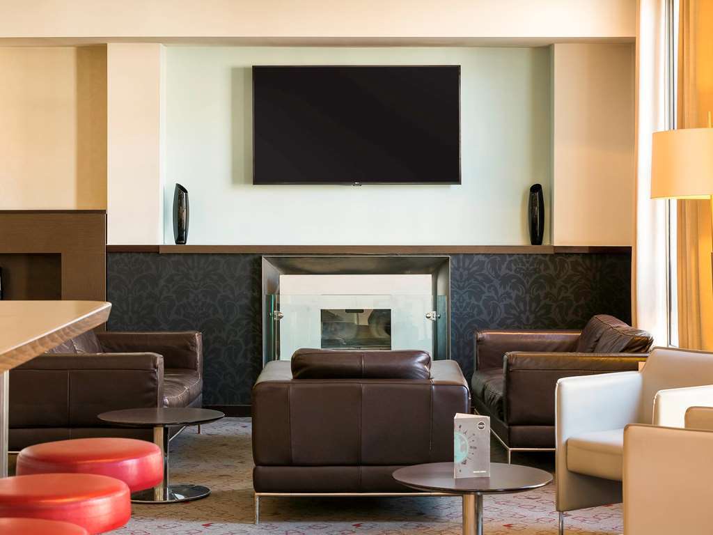 Отель Ibis Birmingham Airport Terminal Building - Nec Бикенхил Экстерьер фото